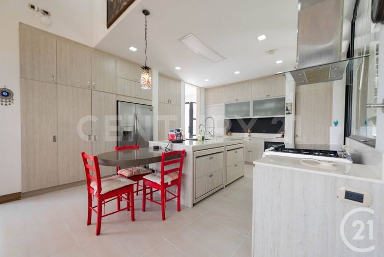 Casa de 4 alcobas en venta en Transversal Superior, Medellín, 384 m² · foto 4 de 23