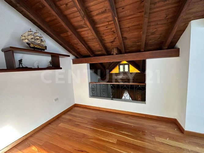 Casa de 5 alcobas en venta en Rionegro, 258 m² · foto 17 de 20