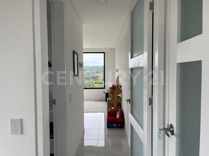 Casa de 4 alcobas en venta en Pantanillo, El Retiro, 361 m² · foto 9 de 23