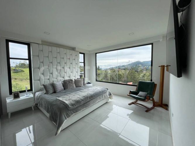 Casa de 4 alcobas en venta en Pantanillo, El Retiro, 361 m² · foto 14 de 23