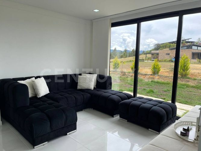 Casa de 4 alcobas en venta en Pantanillo, El Retiro, 361 m² · foto 15 de 23