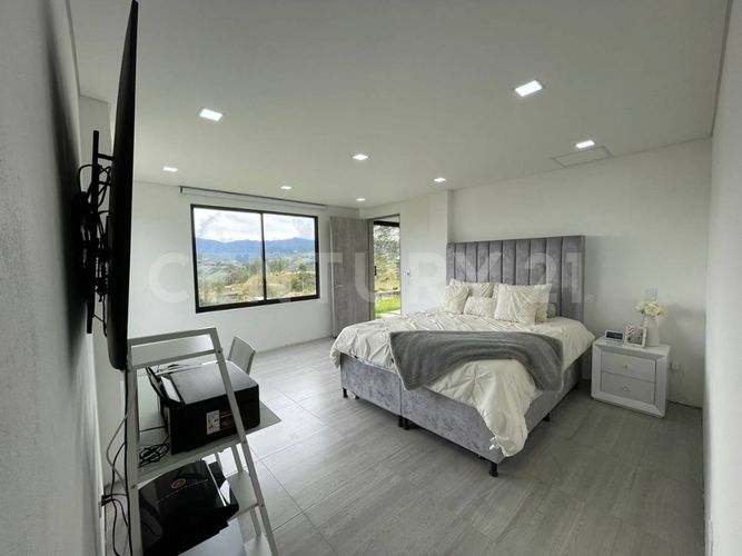 Casa de 4 alcobas en venta en Pantanillo, El Retiro, 361 m² · foto 22 de 23