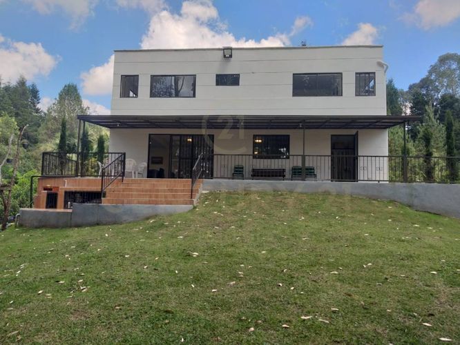 Finca en venta en Guarne, 240 m² · foto 3 de 24