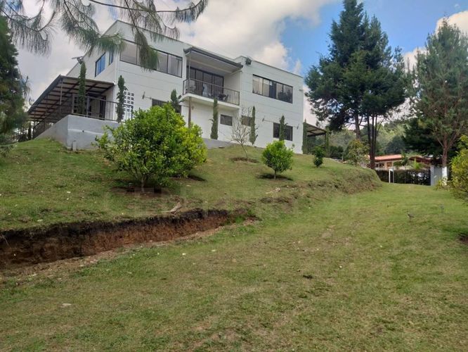 Finca en venta en Guarne, 240 m² · foto 4 de 24