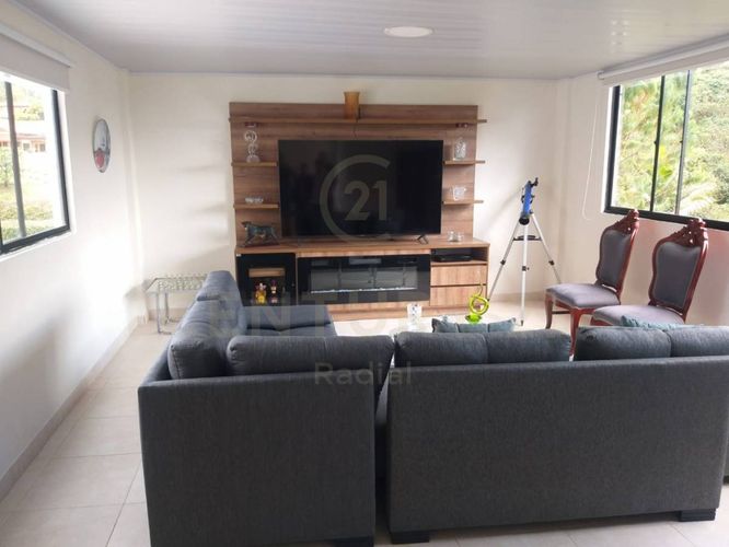 Finca en venta en Guarne, 240 m² · foto 7 de 24