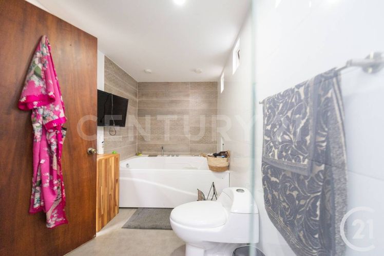 Casa de 4 alcobas en venta en El Poblado, Medellín, 415 m² · foto 10 de 24