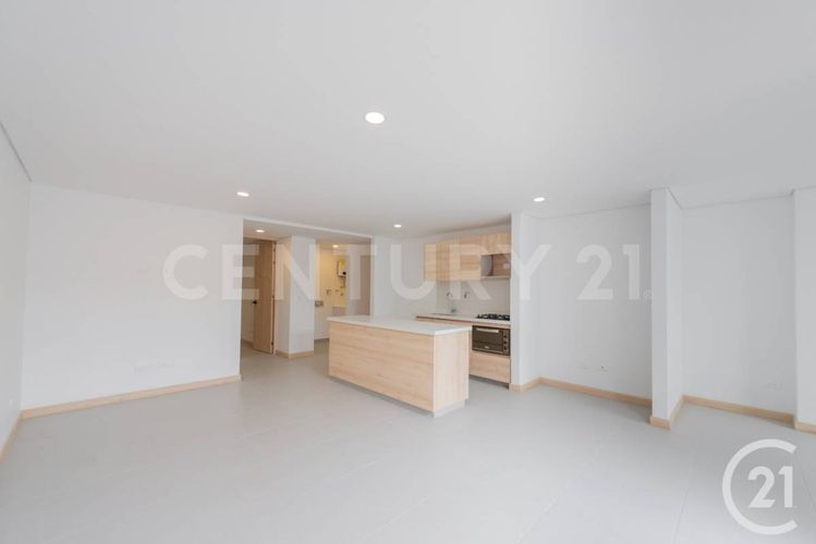 Apartamento de 1 alcoba en venta en San Juan, Copacabana, 64 m² · foto 2 de 18