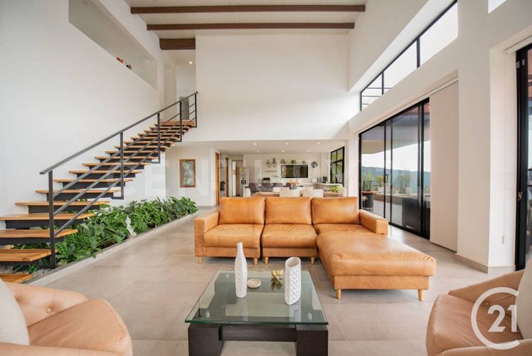 Casa de 4 alcobas en venta en Vallano, Envigado, 450 m² · foto 4 de 23