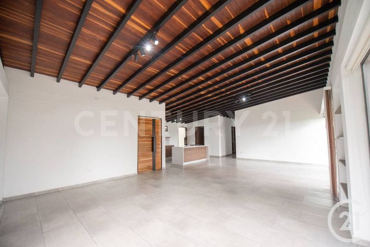 Casa de 3 alcobas en venta en Santa Rosa De Lima, Medellín, 275 m² · foto 5 de 23