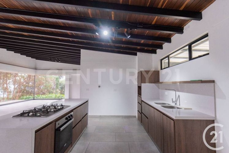 Casa de 3 alcobas en venta en Santa Rosa De Lima, Medellín, 275 m² · foto 7 de 23