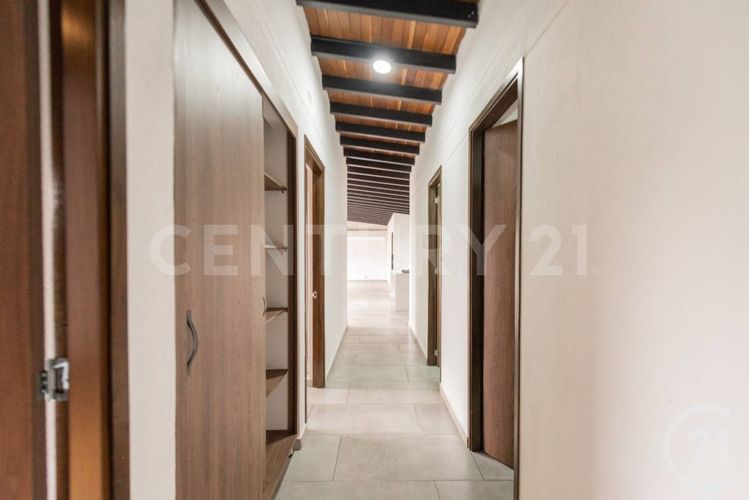 Casa de 3 alcobas en venta en Santa Rosa De Lima, Medellín, 275 m² · foto 10 de 23