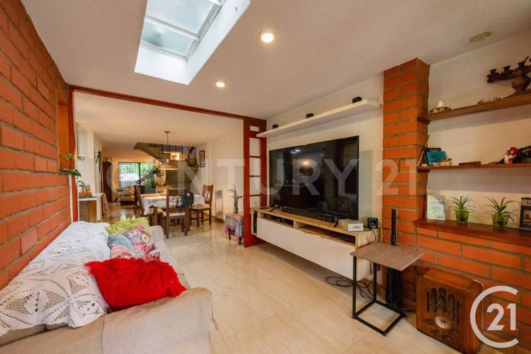 Casa de 3 alcobas en venta en Lombardia, Envigado, 230 m² · foto 3 de 21