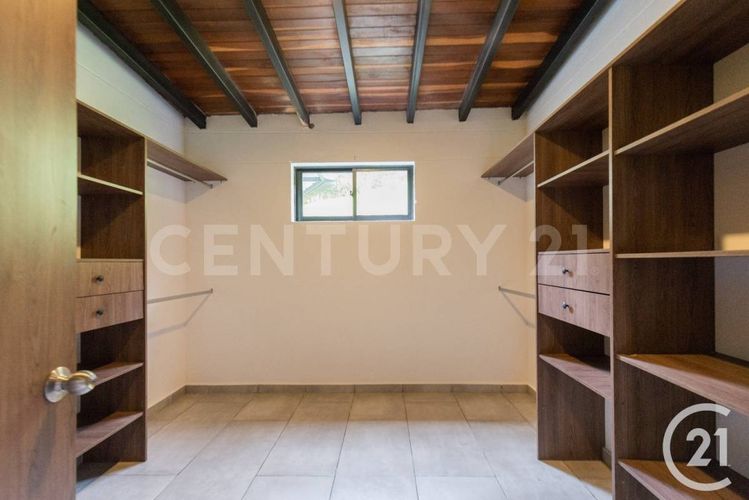Casa de 3 alcobas en venta en Santa Rosa De Lima, Medellín, 275 m² · foto 13 de 23
