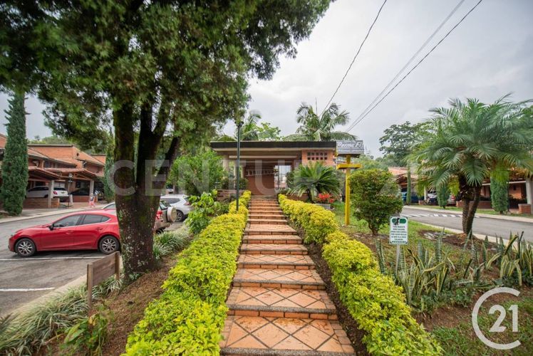 Casa de 3 alcobas en venta en Lombardia, Envigado, 230 m² · foto 17 de 21