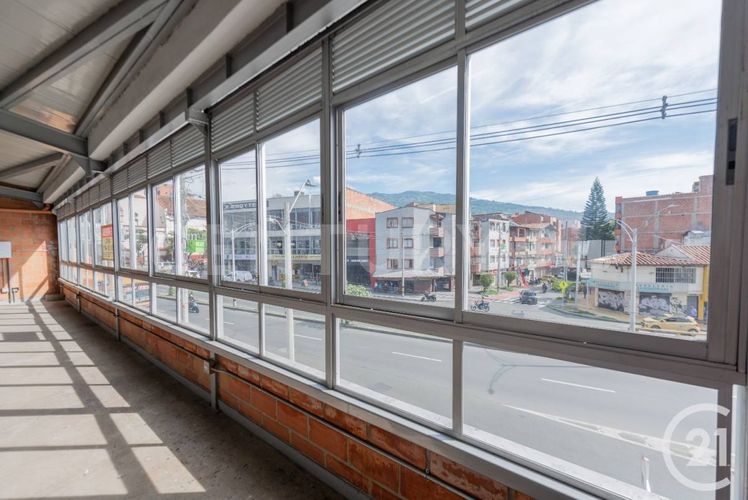 Local en arriendo en La América, Medellín, 320 m² · foto 6 de 8