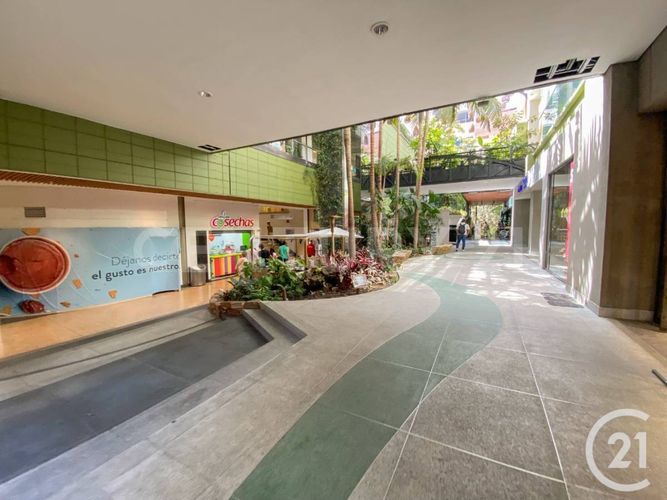 Local en venta en La Aguacatala, Medellín, 32 m² · foto 9 de 11
