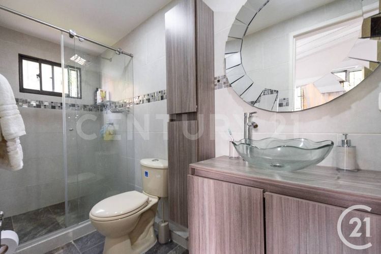 Casa de 5 alcobas en venta en La Castellana, Medellín, 276 m² · foto 18 de 20