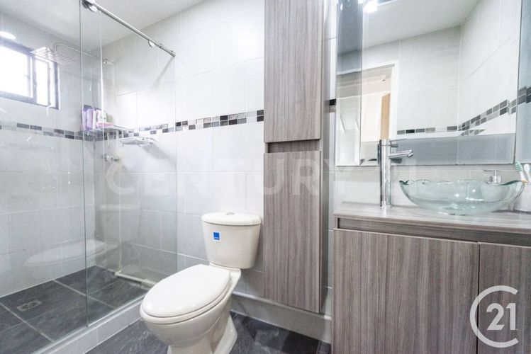 Casa de 5 alcobas en venta en La Castellana, Medellín, 276 m² · foto 20 de 20
