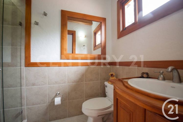 Casa de 3 alcobas en venta en Altos Del Escobero, Envigado, 315 m² · foto 8 de 23