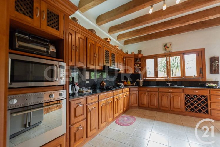 Casa de 3 alcobas en venta en Altos Del Escobero, Envigado, 315 m² · foto 16 de 23