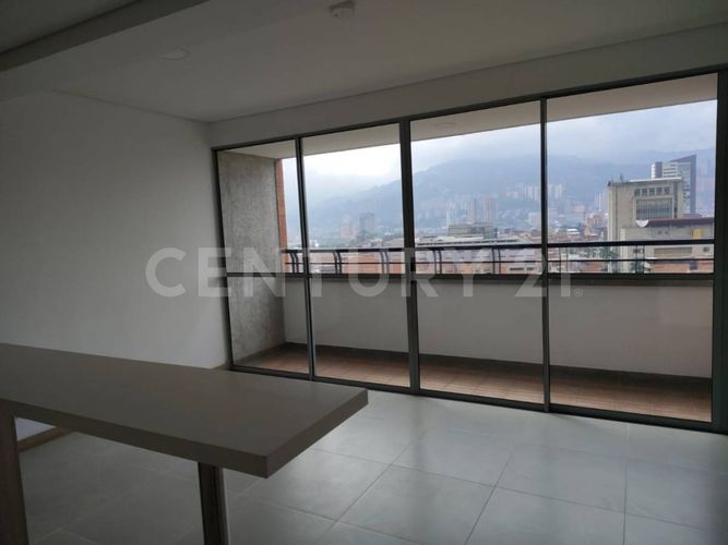 Apartamento de 2 alcobas en venta en San Juan Bautista, Itagüí, 63 m² · foto 4 de 14