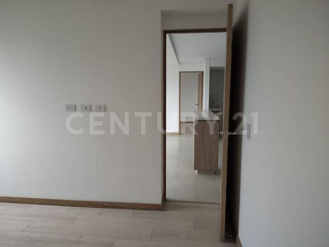 Apartamento de 2 alcobas en venta en San Juan Bautista, Itagüí, 63 m² · foto 9 de 14