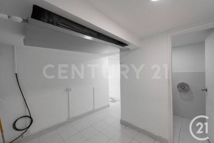 Local en arriendo en La Candelaria, Medellín, 56 m² · foto 7 de 12