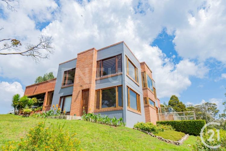 Finca en venta en Santa Elena, Medellín, 384 m² · foto 5 de 24