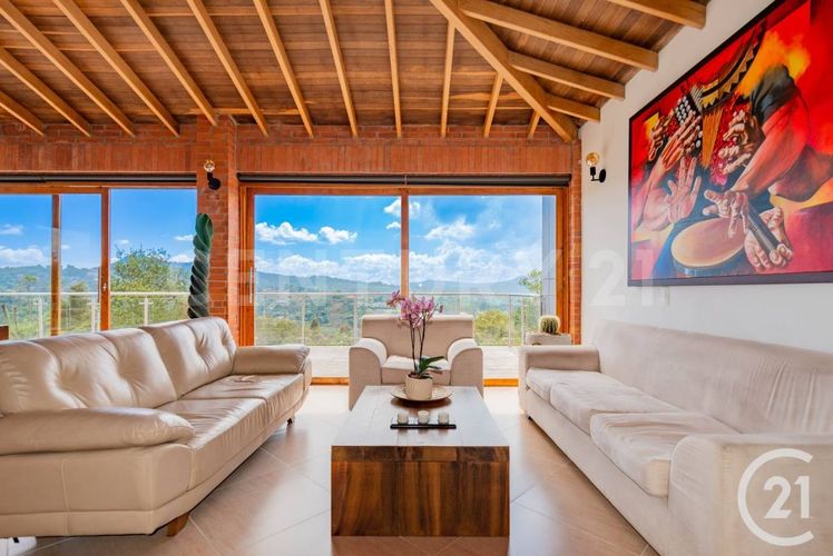 Finca en venta en Santa Elena, Medellín, 384 m² · foto 15 de 24
