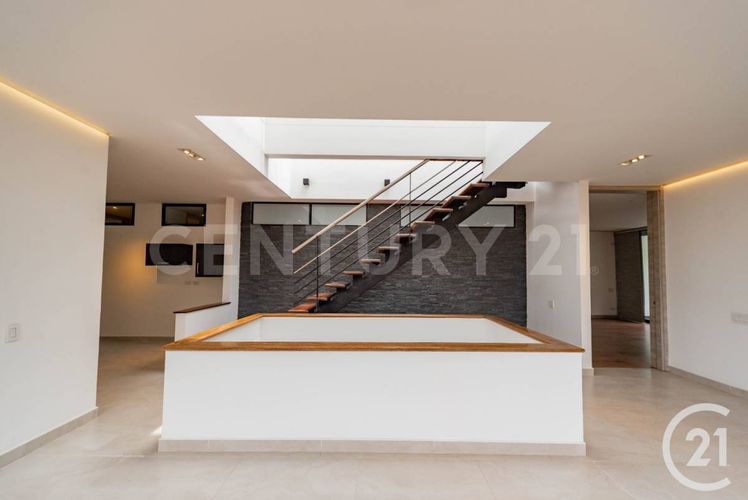 Casa de 4 alcobas en venta en El Poblado, Medellín, 900 m² · foto 17 de 24