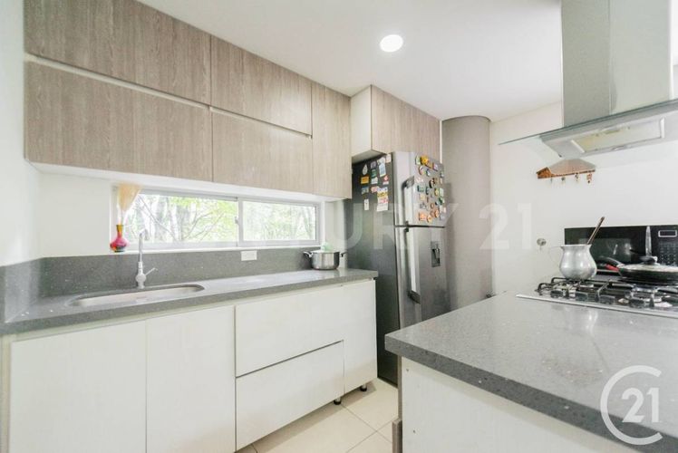 Apartamento de 3 alcobas en venta en Belén, Medellín, 106 m² · foto 4 de 16