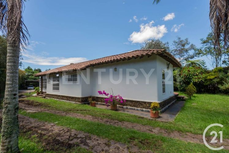 Casa de 3 alcobas en venta en Playa Rica-Rancheria, Rionegro, 176 m² · foto 2 de 24