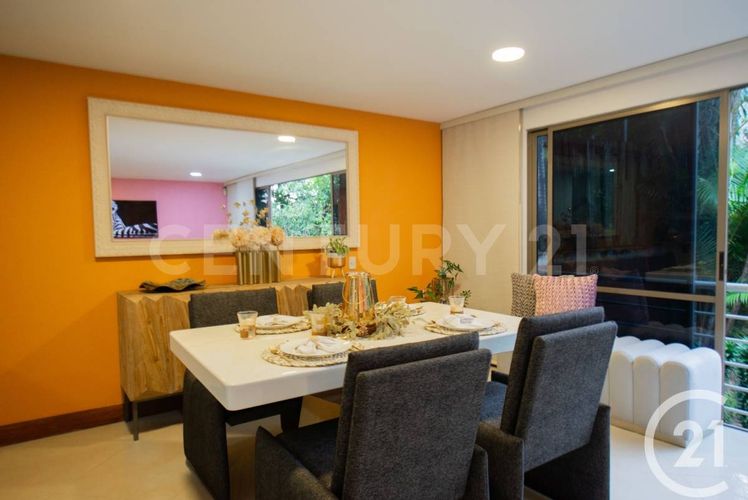 Casa de 3 alcobas en venta en San Lucas, Medellín, 244 m² · foto 3 de 20