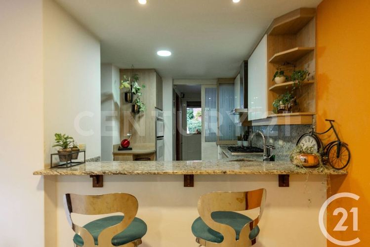 Casa de 3 alcobas en venta en San Lucas, Medellín, 244 m² · foto 4 de 20