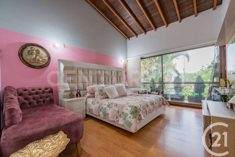 Casa de 3 alcobas en venta en San Lucas, Medellín, 244 m² · foto 14 de 20