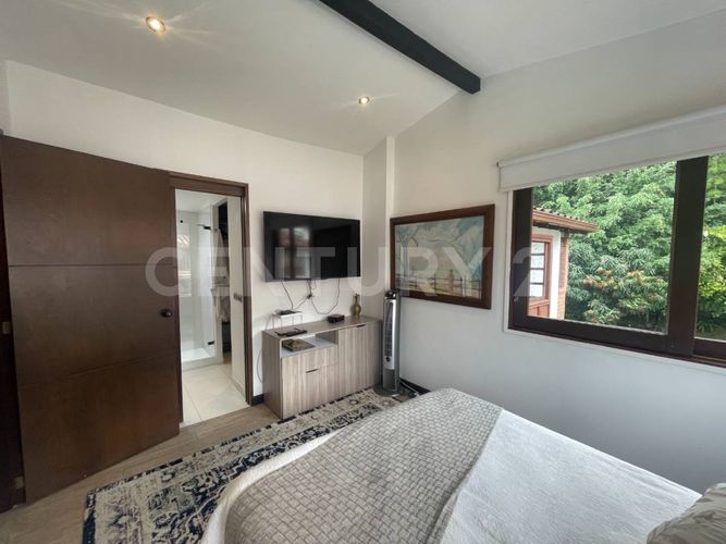 Casa de 3 alcobas en venta en La Pradera, Envigado, 220 m² · foto 20 de 22