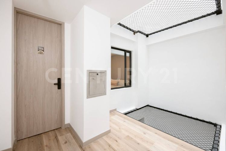 Edificio en venta en Los Naranjos, Medellín, 525 m² · foto 2 de 18