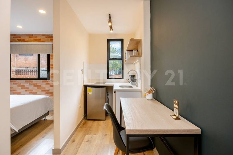 Edificio en venta en Los Naranjos, Medellín, 525 m² · foto 3 de 18