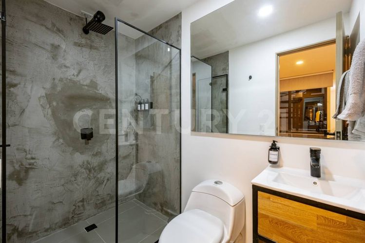 Edificio en venta en Los Naranjos, Medellín, 525 m² · foto 9 de 18