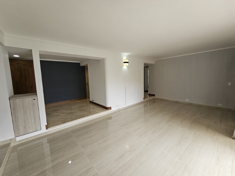 Apartamento en arriendo en El Poblado, Medellín · foto 2 de 16