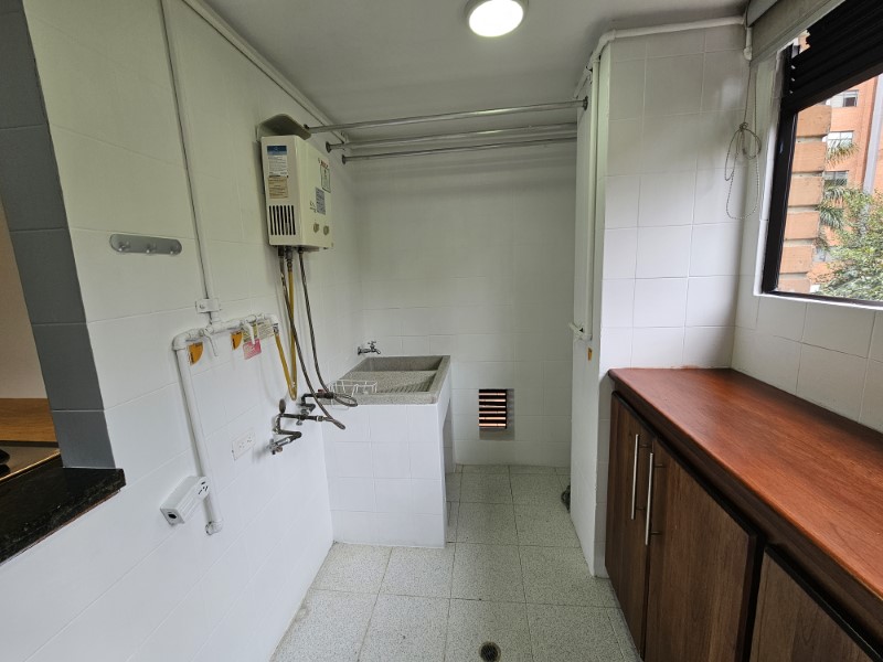 Apartamento en arriendo en El Poblado, Medellín · foto 13 de 16