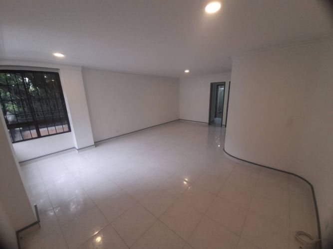 Apartamento de 4 alcobas en arriendo en Vía Las Palmas, Medellín, 210 m² · foto 8 de 24