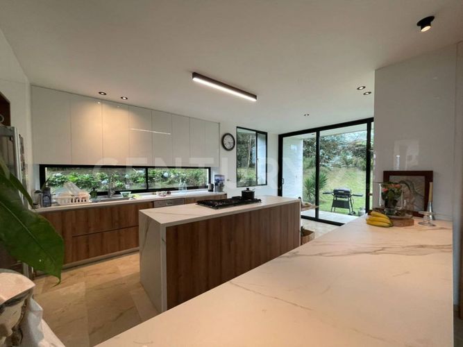 Casa de 5 alcobas en venta en Las Palmas, Envigado, 470 m² · foto 5 de 24