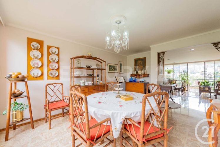 Apartamento de 3 alcobas en venta en Los Parra, Medellín, 220 m² · foto 5 de 24