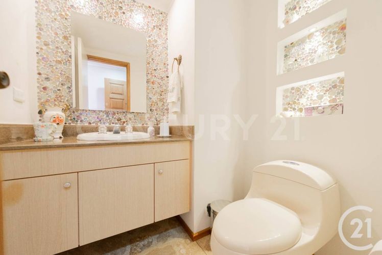 Apartamento de 3 alcobas en venta en Los Parra, Medellín, 220 m² · foto 8 de 24