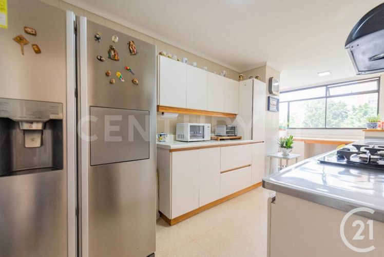 Apartamento de 3 alcobas en venta en Los Parra, Medellín, 220 m² · foto 10 de 24