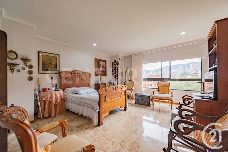 Apartamento de 3 alcobas en venta en Los Parra, Medellín, 220 m² · foto 12 de 24