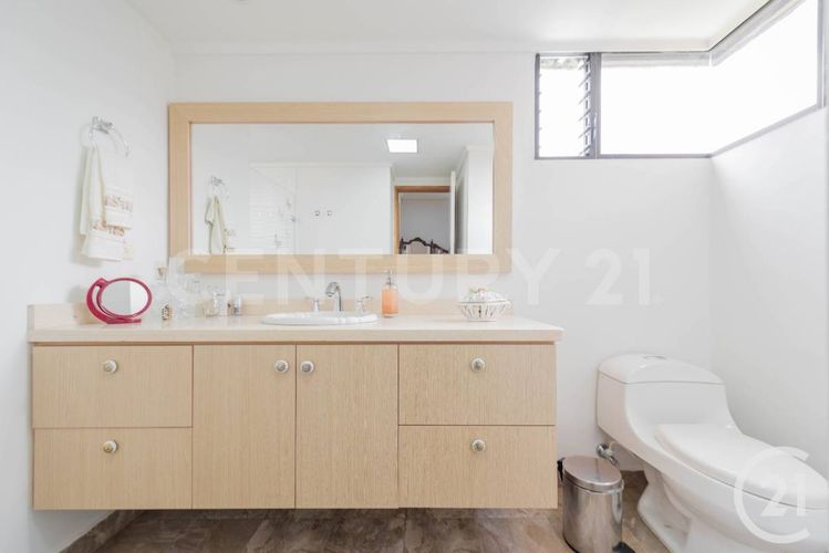 Apartamento de 3 alcobas en venta en Los Parra, Medellín, 220 m² · foto 14 de 24