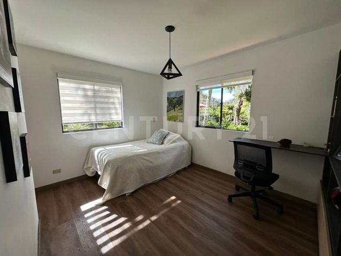 Casa de 5 alcobas en venta en Pantanillo, Envigado, 320 m² · foto 18 de 22