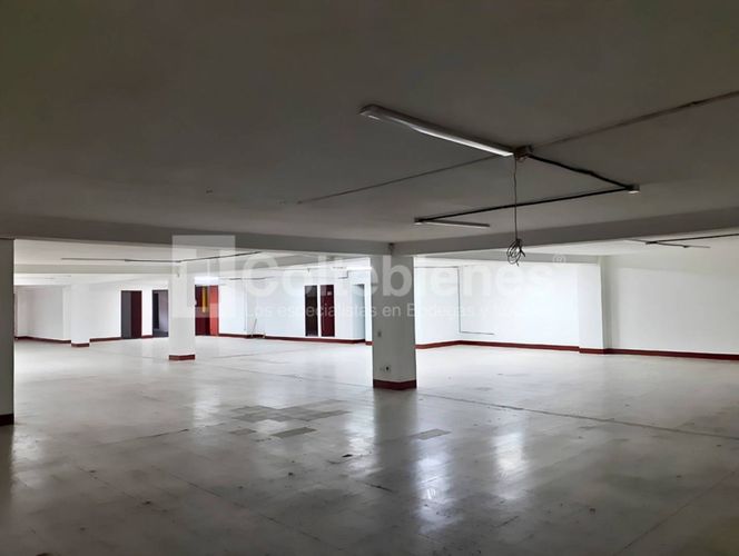 Bodega en arriendo en Caribe, Medellín, 530 m² · foto 7 de 18